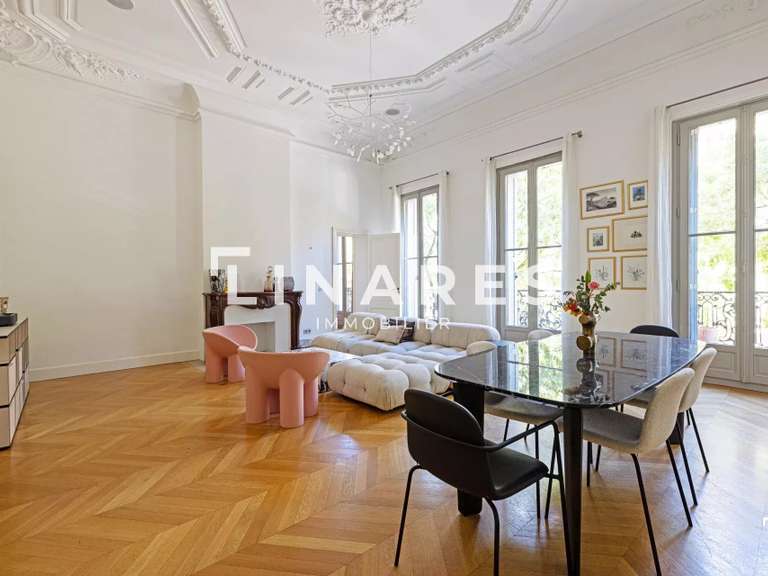 Apartment Marseille 6e - 2 bedrooms - 155m²