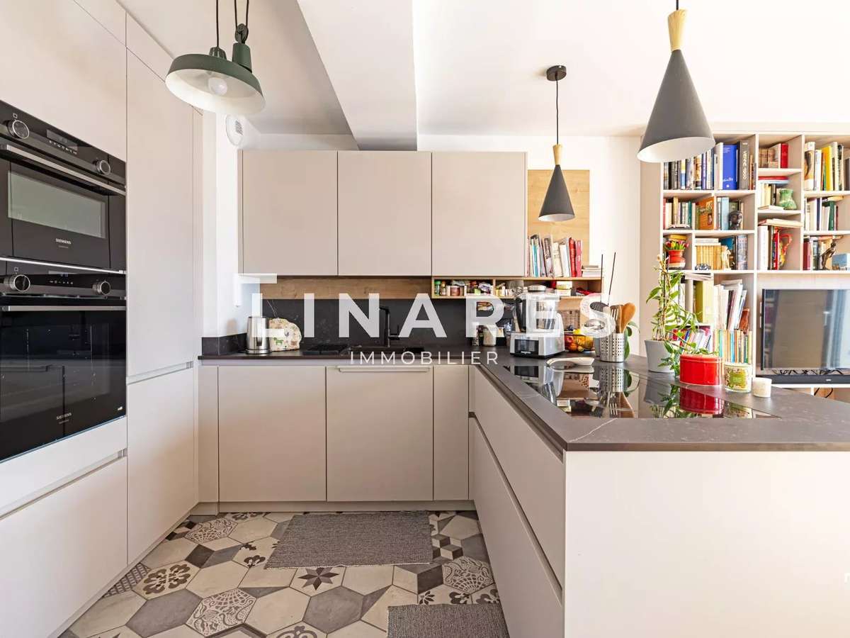 Apartment Marseille 8e