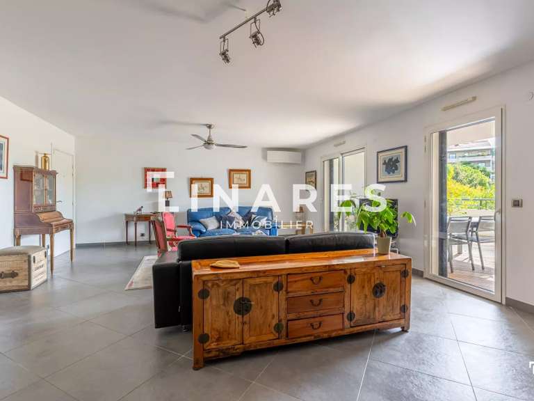 Appartement Marseille 8e - 2 chambres - 100m²