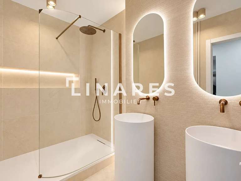Appartement Marseille 8e - 2 chambres - 92m²