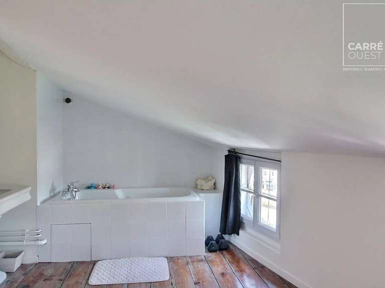 Appartement Bayonne - 3 chambres - 208m²