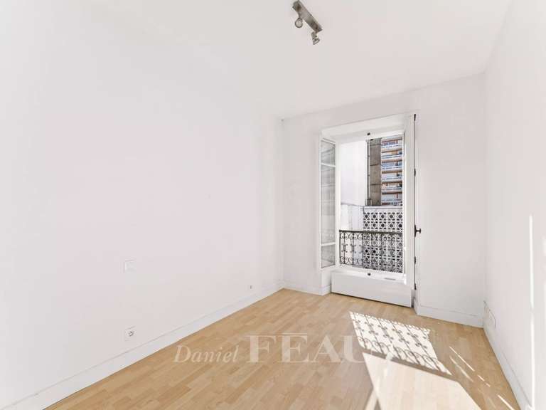 Appartement Paris 11e - 3 chambres - 80m²