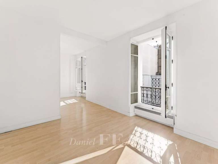 Appartement Paris 11e - 3 chambres - 80m²