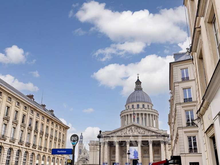 Appartement Paris 5e - 1 chambre - 61m²