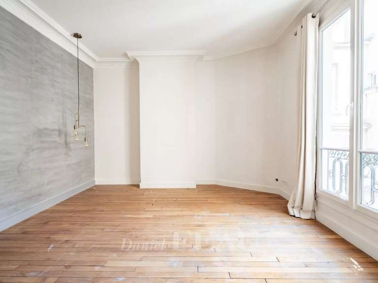 Appartement Paris 16e - 3 chambres - 159m²