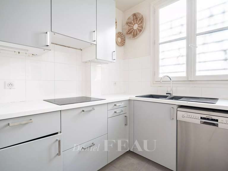 Appartement Paris 16e - 3 chambres - 159m²