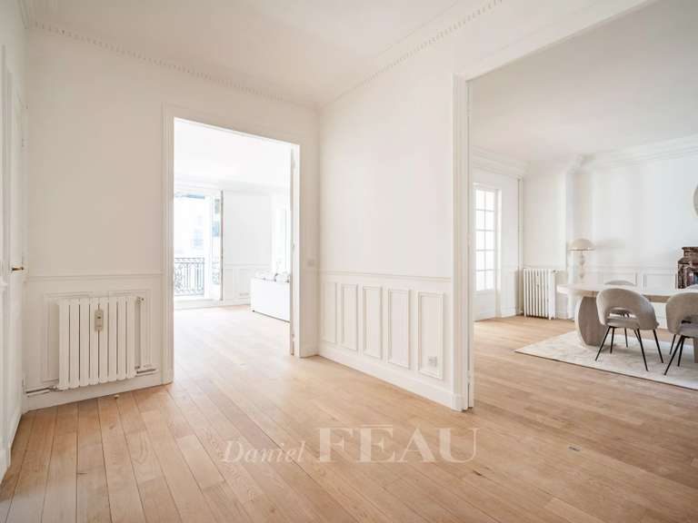 Appartement Paris 16e - 3 chambres - 148m²