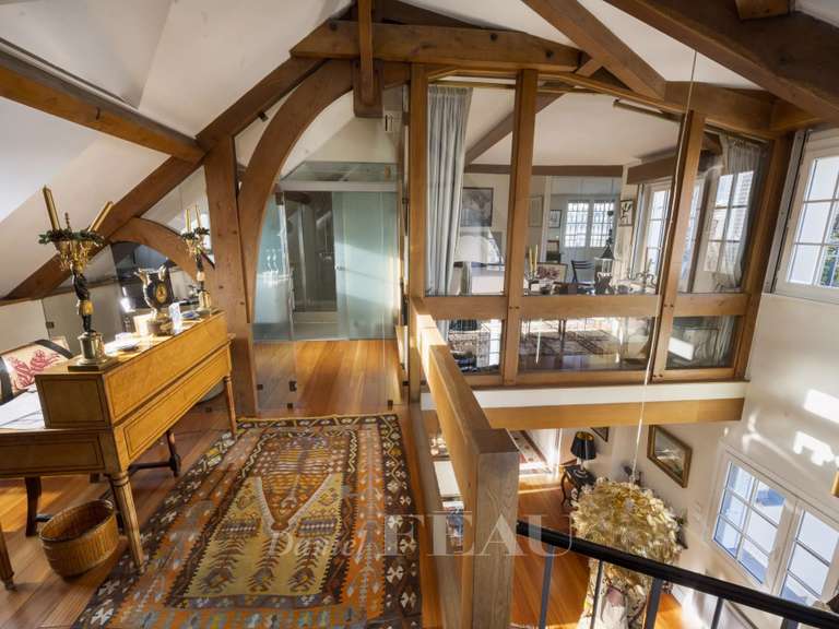Appartement Paris 5e - 2 chambres - 102m²