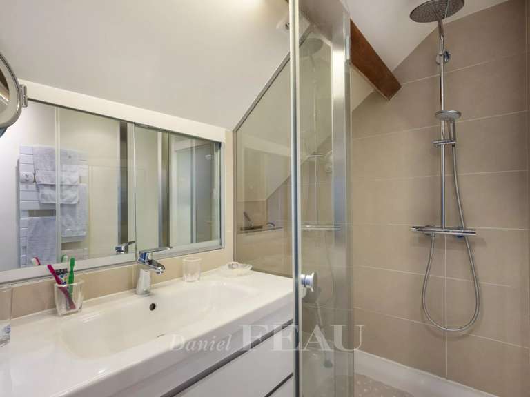 Appartement Paris 5e - 2 chambres - 102m²