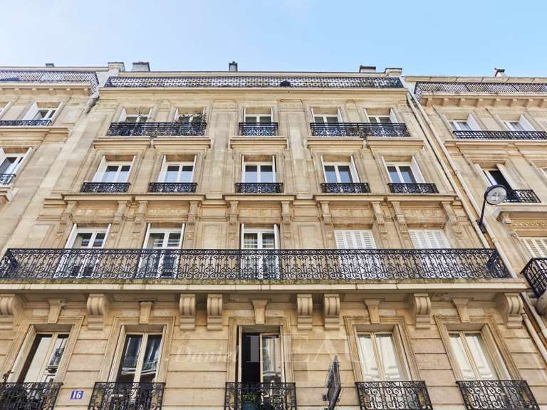 Appartement Paris 6e - 2 chambres - 69m²