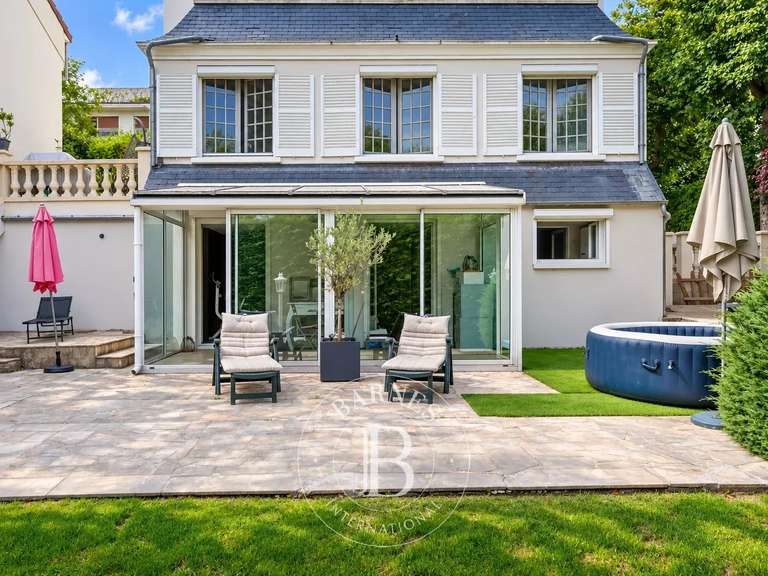 Appartement Nogent-sur-Marne - 4 chambres - 203m²