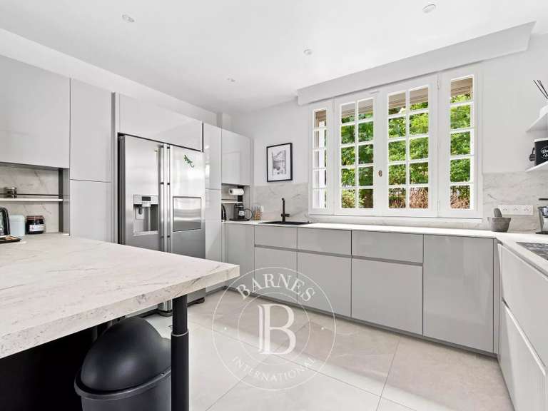 Apartment Nogent-sur-Marne - 4 bedrooms - 203m²