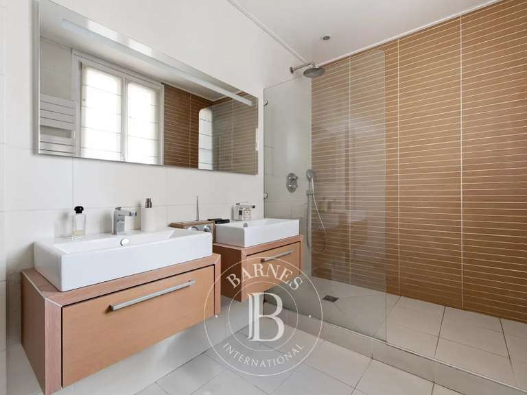 Apartment Saint-Mandé - 3 bedrooms - 132m²