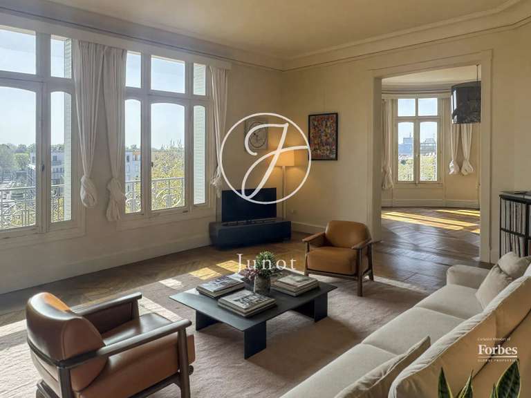 Appartement La Madeleine - 4 chambres - 225m²
