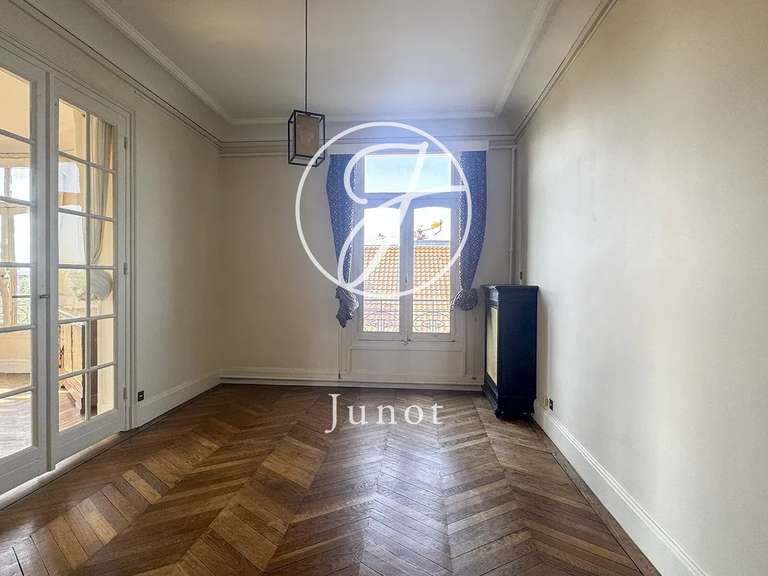 Appartement La Madeleine - 4 chambres - 225m²