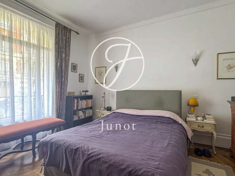 Apartment La Madeleine - 4 bedrooms - 173m²
