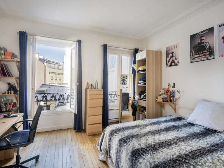 Apartment Paris 9e - 4 bedrooms - 156m²