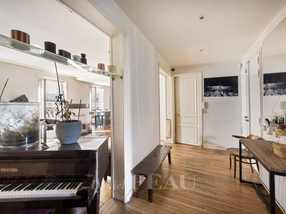 Apartment Paris 9e