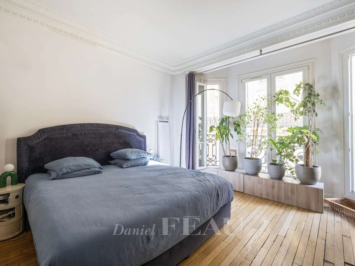 Apartment Paris 9e