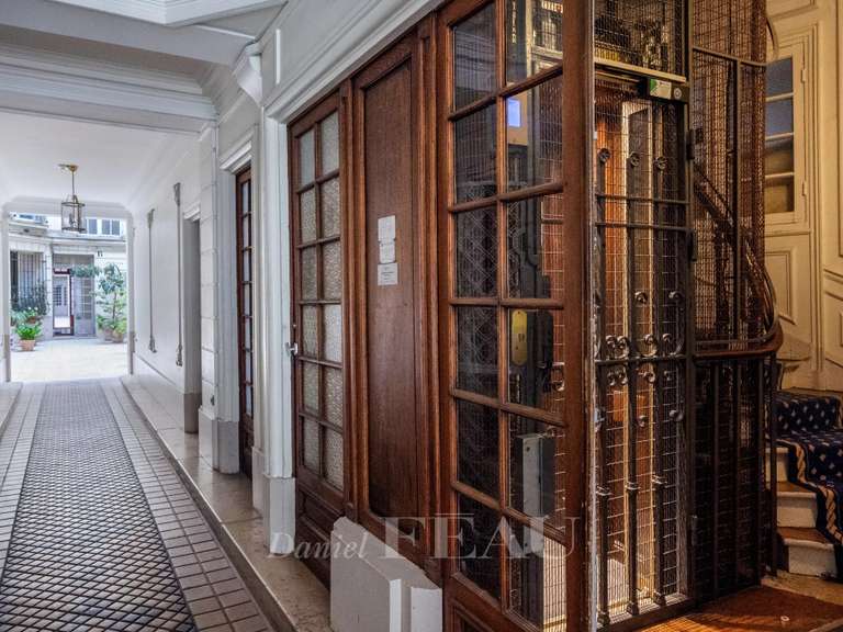 Appartement Paris 9e - 3 chambres - 119m²