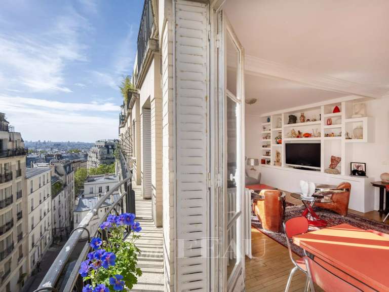 Appartement Paris 18e - 2 chambres - 95m²