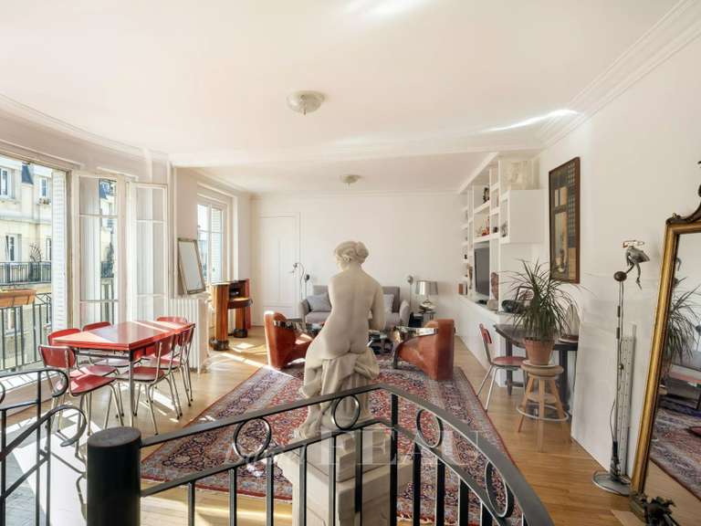 Appartement Paris 18e - 2 chambres - 95m²
