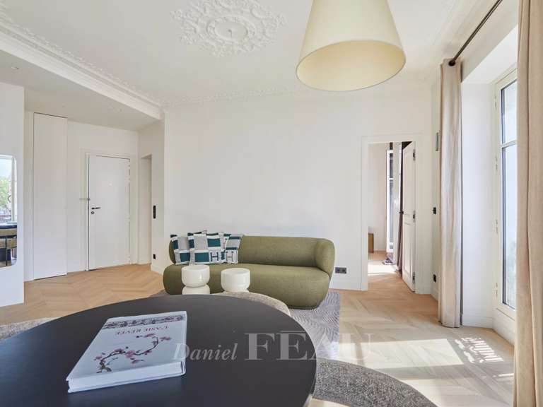 Appartement Paris 18e - 2 chambres - 57m²