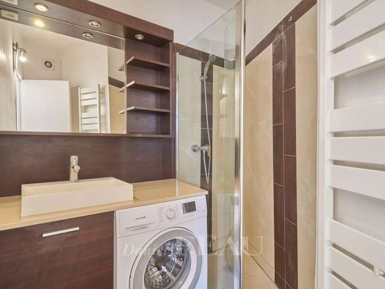 Appartement Paris 18e - 2 chambres - 46m²