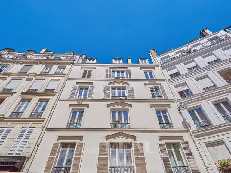Appartement Paris 18e - 2 chambres - 46m²