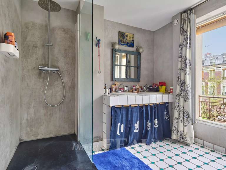 Apartment Paris 18e - 3 bedrooms - 208m²