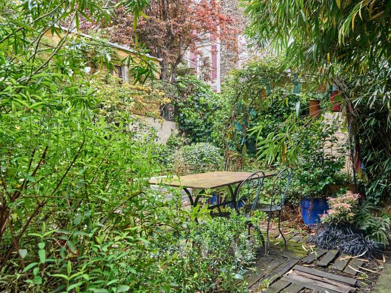 Apartment Paris 18e - 3 bedrooms - 208m²