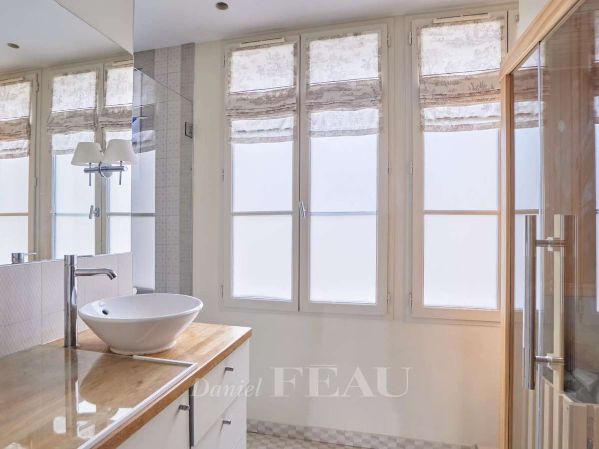 Apartment Paris 9e