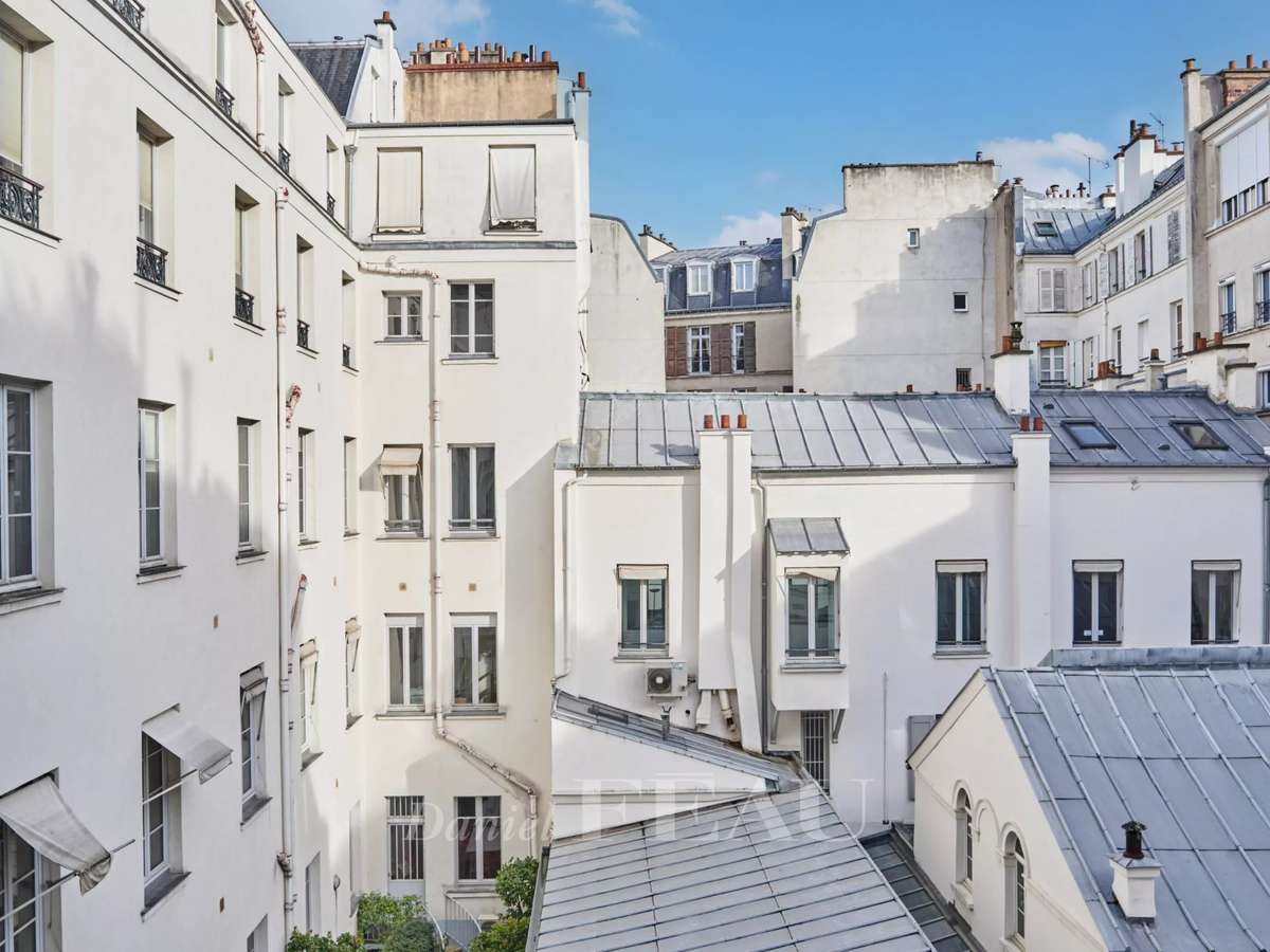 Apartment Paris 9e