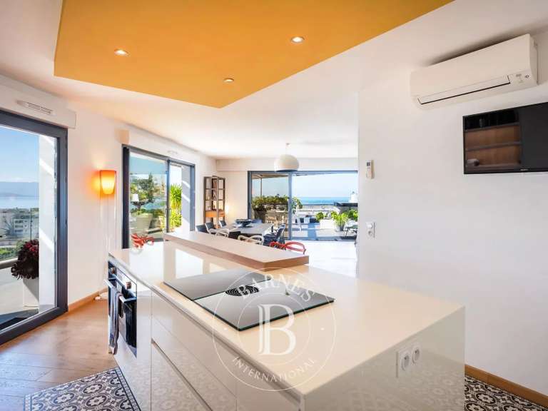 Appartement Ajaccio - 3 chambres - 150m²