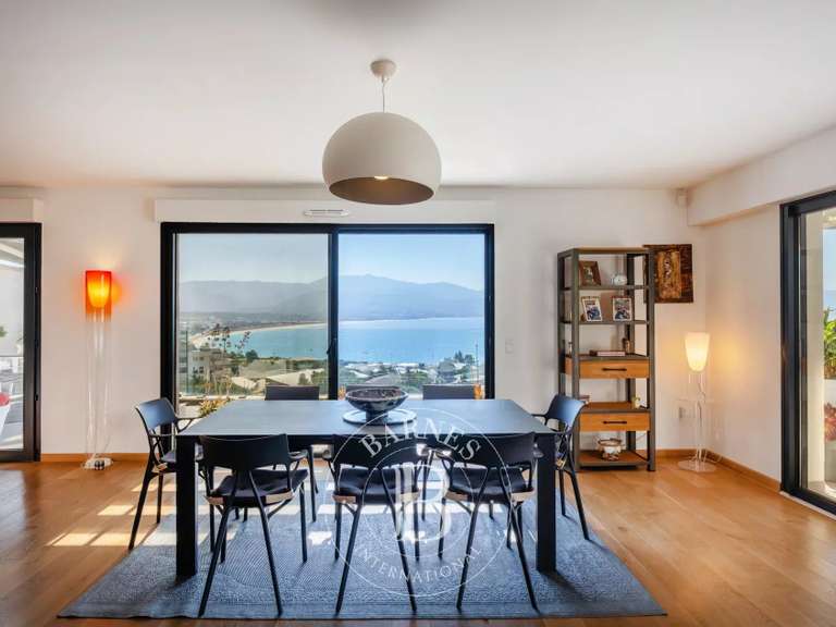 Appartement Ajaccio - 3 chambres - 150m²