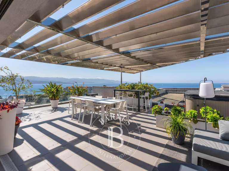 Appartement Ajaccio - 3 chambres - 150m²