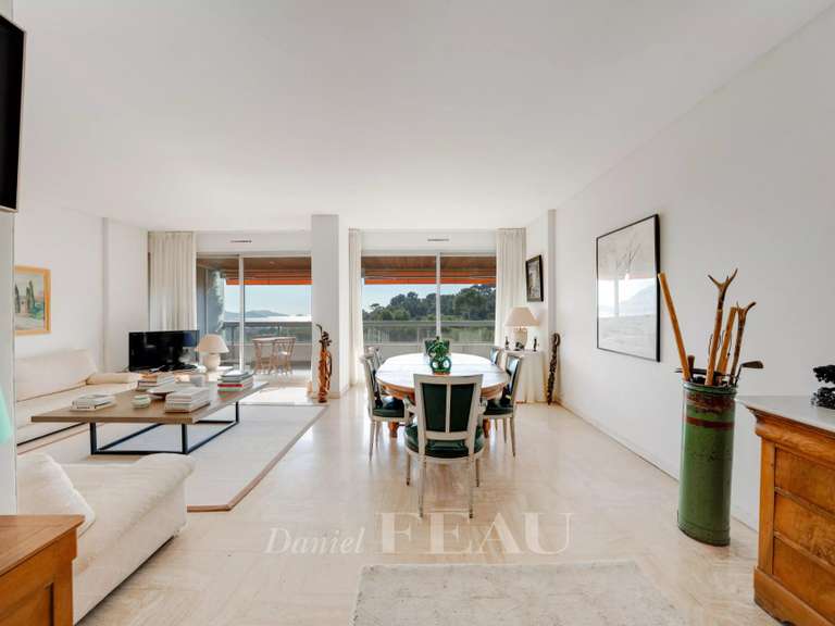 Appartement Marseille 8e - 1 chambre - 90m²