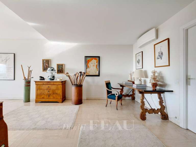 Appartement Marseille 8e - 1 chambre - 90m²