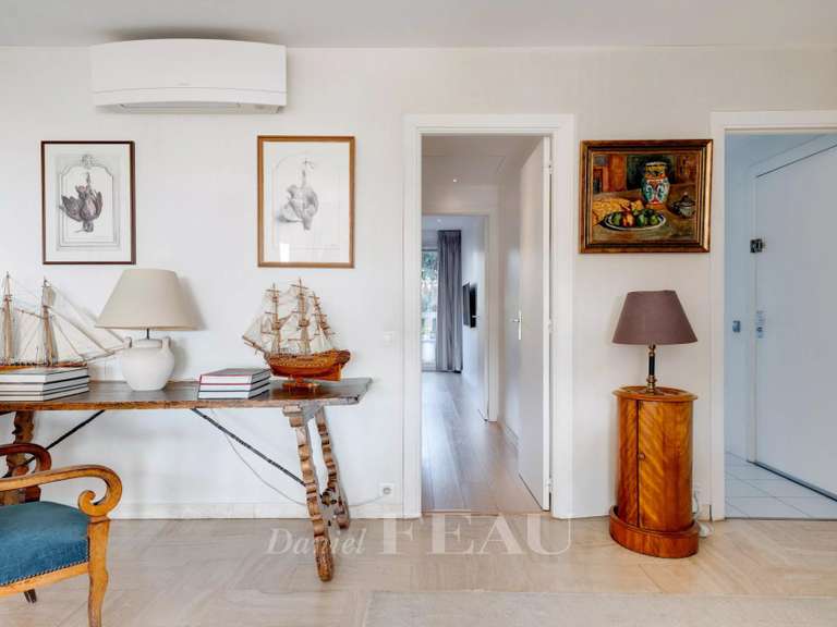 Appartement Marseille 8e - 1 chambre - 90m²