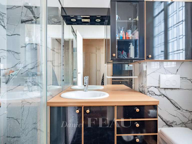 Appartement Paris 16e - 2 chambres - 81m²