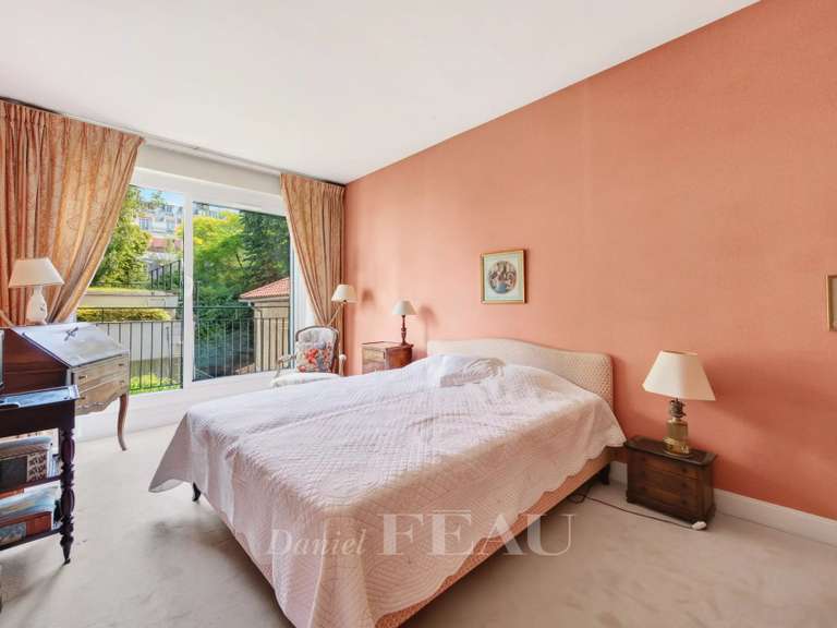 Appartement Paris 16e - 3 chambres - 158m²