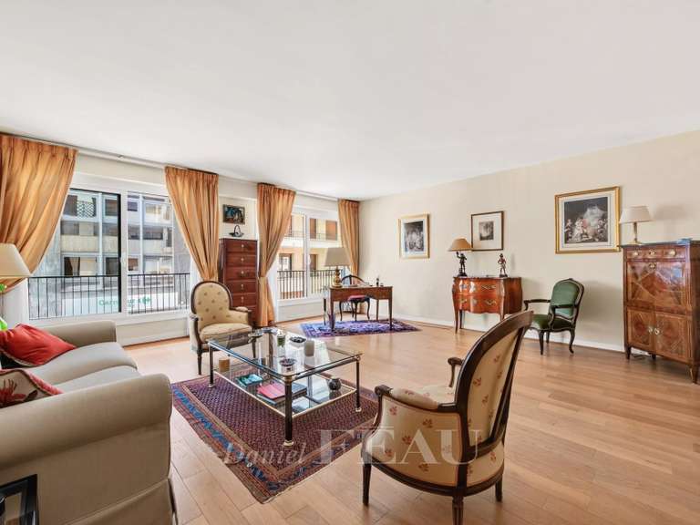 Appartement Paris 16e - 3 chambres - 158m²