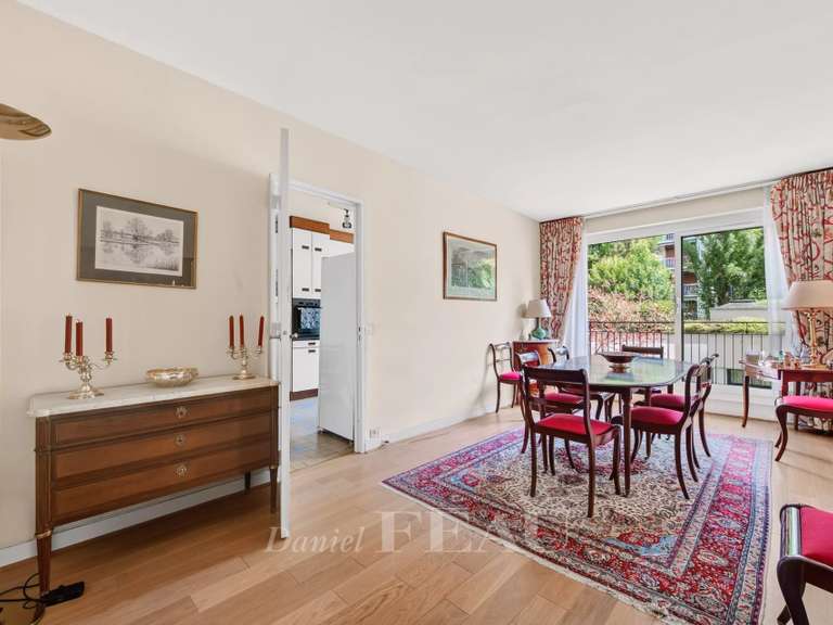 Appartement Paris 16e - 3 chambres - 158m²