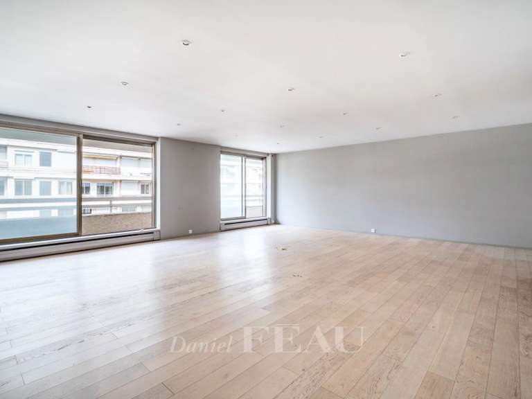 Appartement Paris 16e - 3 chambres - 134m²