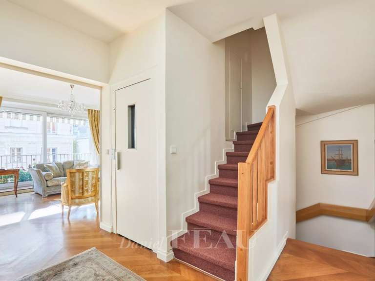 Apartment Paris 16e - 5 bedrooms - 300m²