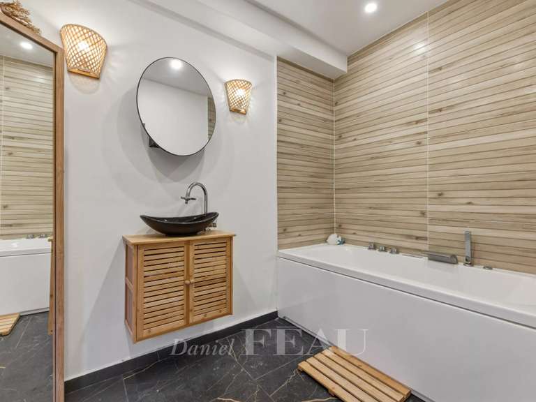 Appartement Paris 16e - 1 chambre - 85m²