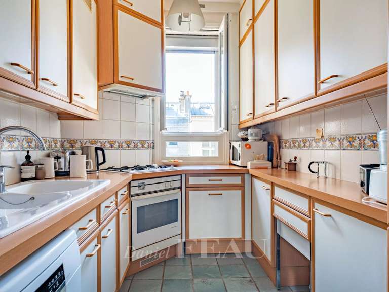 Appartement Paris 16e - 3 chambres - 157m²