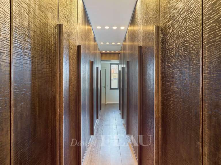 Appartement Paris 16e - 5 chambres - 228m²