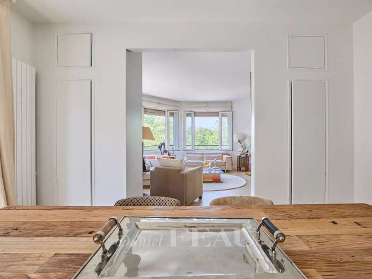 Appartement Paris 16e - 2 chambres - 119m²
