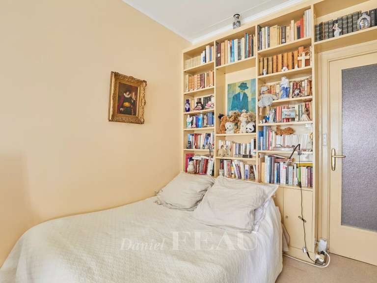 Appartement Paris 16e - 3 chambres - 111m²